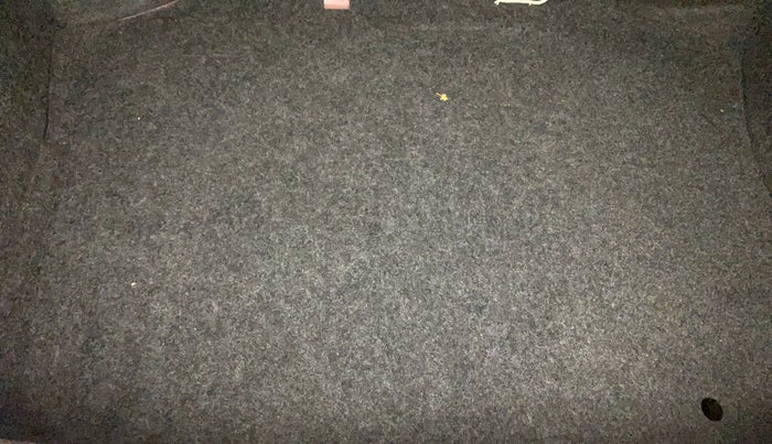 2016 Volkswagen Polo COMFORTLINE 1.2L, Petrol, Manual, 70,511 km, Boot Inside