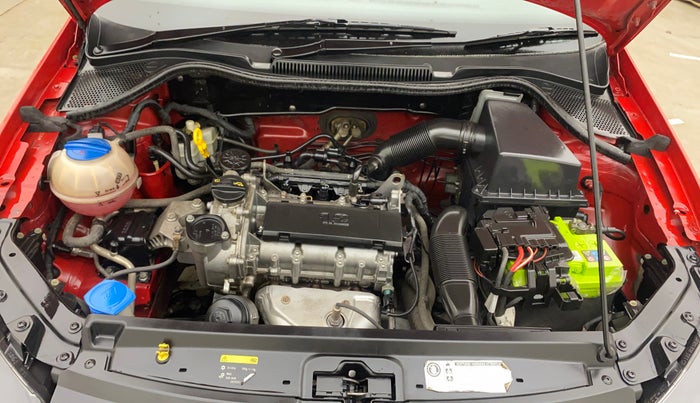 2016 Volkswagen Polo COMFORTLINE 1.2L, Petrol, Manual, 70,511 km, Engine View