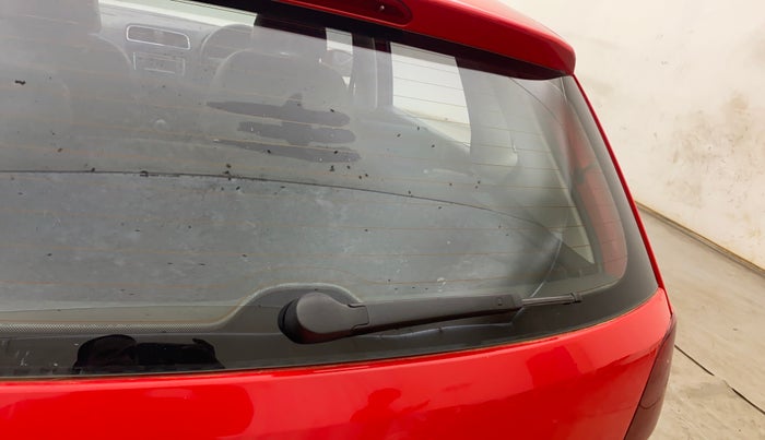 2016 Volkswagen Polo COMFORTLINE 1.2L, Petrol, Manual, 70,511 km, Rear Wiper