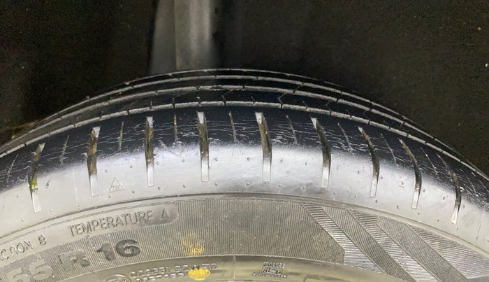 2019 Maruti Baleno ZETA PETROL 1.2, Petrol, Manual, 22,346 km, Right Rear Tyre Tread