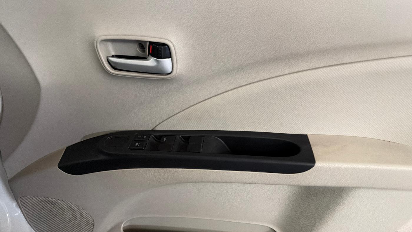 2020 Maruti Celerio VXI (O) CNG, CNG, Manual, 74,538 km, Driver Side Door Panels Control