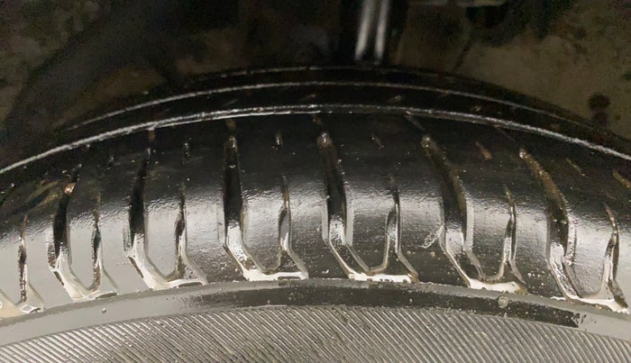 2018 Maruti Dzire ZXI, Petrol, Manual, 48,614 km, Left Front Tyre Tread