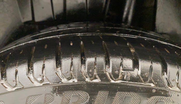 2018 Maruti Dzire ZXI, Petrol, Manual, 48,614 km, Left Rear Tyre Tread