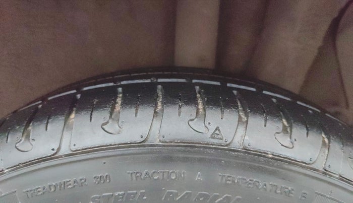 2018 Hyundai Grand i10 MAGNA AT 1.2 KAPPA VTVT, Petrol, Automatic, 38,209 km, Left Rear Tyre Tread