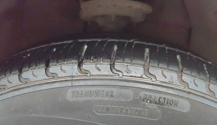 2018 Hyundai Grand i10 MAGNA AT 1.2 KAPPA VTVT, Petrol, Automatic, 38,209 km, Right Front Tyre Tread