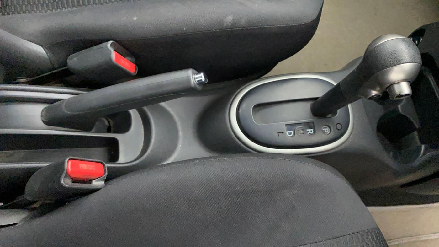 2016 Nissan Micra XL CVT, Petrol, Automatic, 77,282 km, Gear Lever