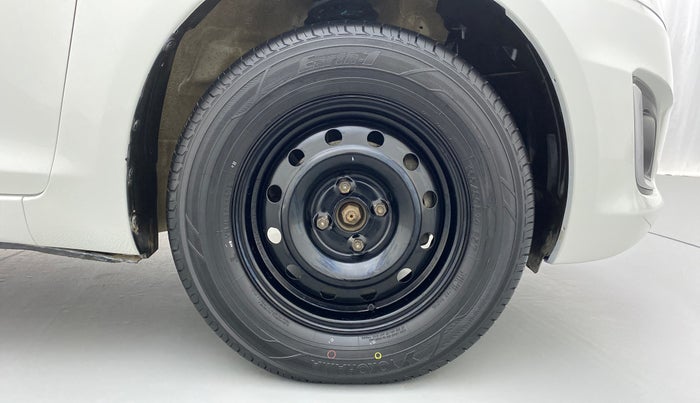 2015 Maruti Swift VDI, Diesel, Manual, 1,83,441 km, Right Front Tyre