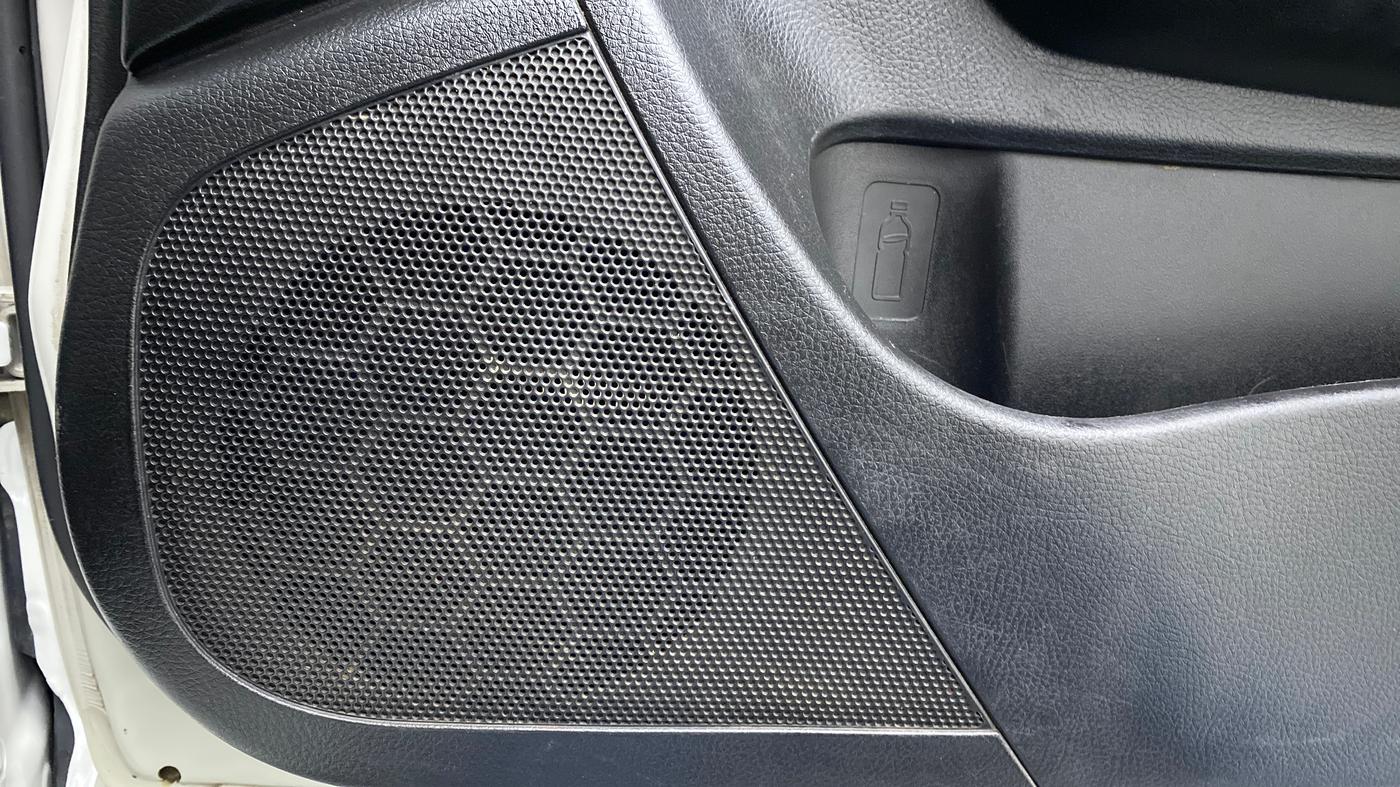 2015 Maruti Swift VDI, Diesel, Manual, 1,83,441 km, Speakers