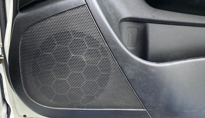 2015 Maruti Swift VDI, Diesel, Manual, 1,83,441 km, Speakers
