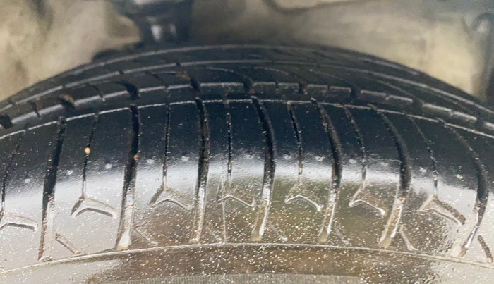 2021 Maruti Celerio VXI (O) CNG, CNG, Manual, 37,312 km, Right Front Tyre Tread