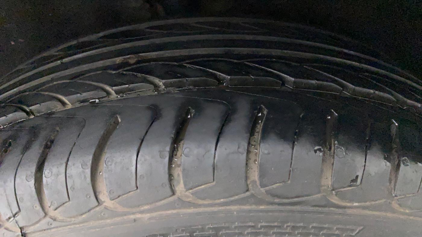 2014 Ford Ecosport 1.5TITANIUM TDCI, Diesel, Manual, 44,925 km, Left Front Tyre Tread