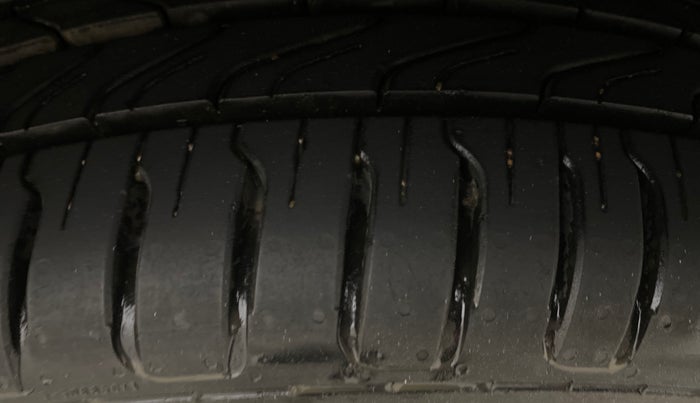 2020 Volkswagen Vento HIGHLINE PLUS 1.0L TSI AT, Petrol, Automatic, 92,609 km, Left Rear Tyre Tread