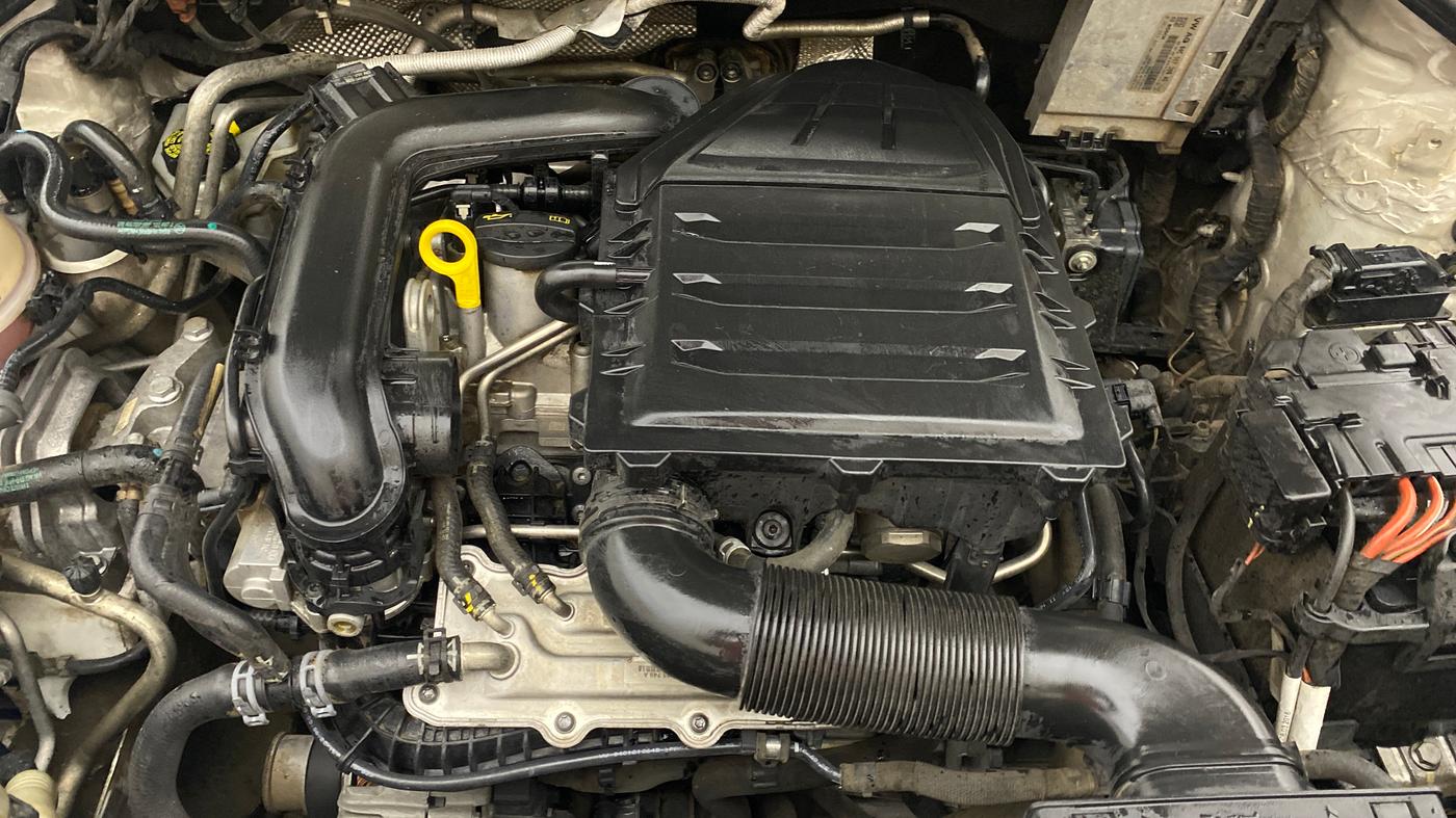 2020 Volkswagen Vento HIGHLINE PLUS 1.0L TSI AT, Petrol, Automatic, 92,609 km, Engine View
