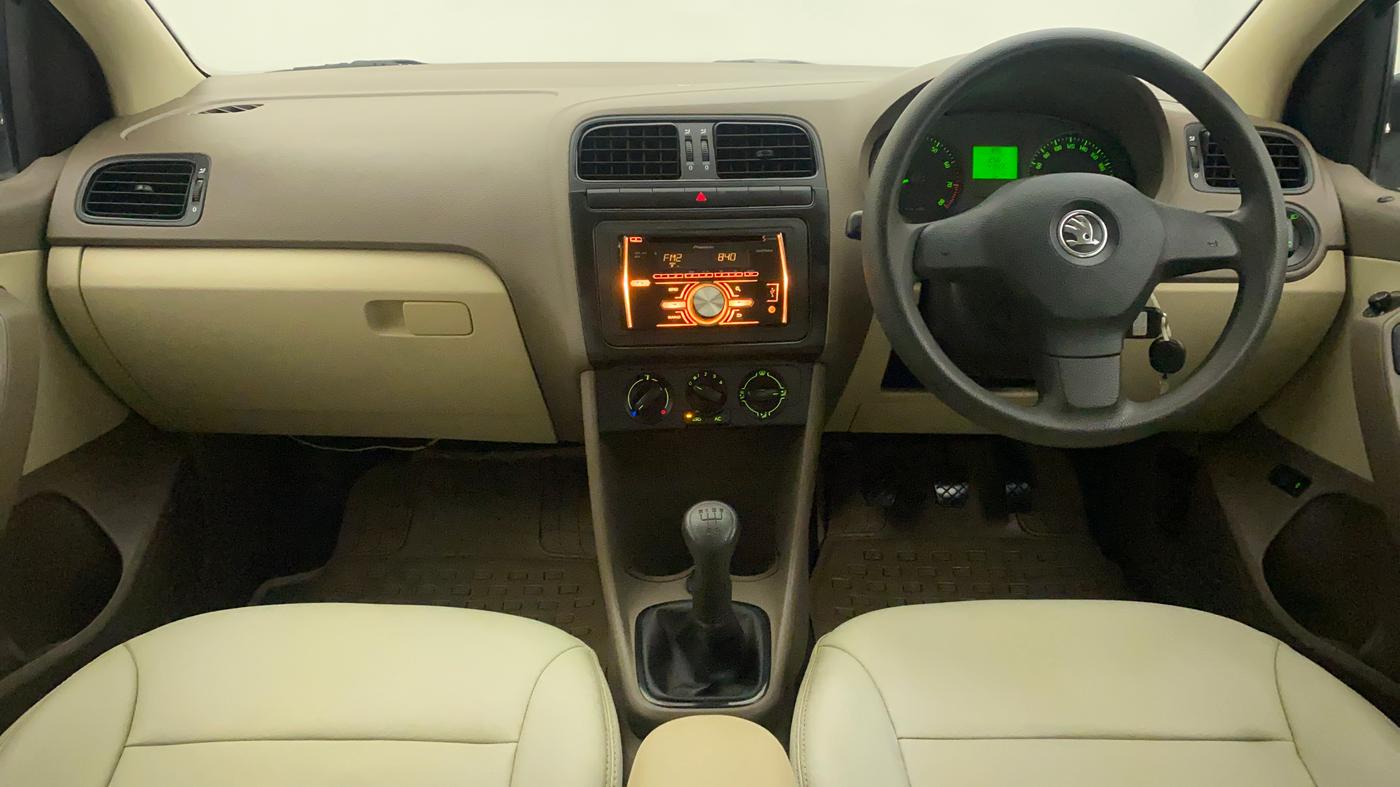 2013 Skoda Rapid ACTIVE 1.6 MPI MT PLUS, Petrol, Manual, 48,095 km, Dashboard
