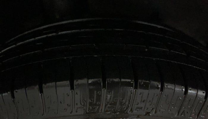 2021 Maruti Baleno DELTA PETROL 1.2, Petrol, Manual, 75,742 km, Right Rear Tyre Tread