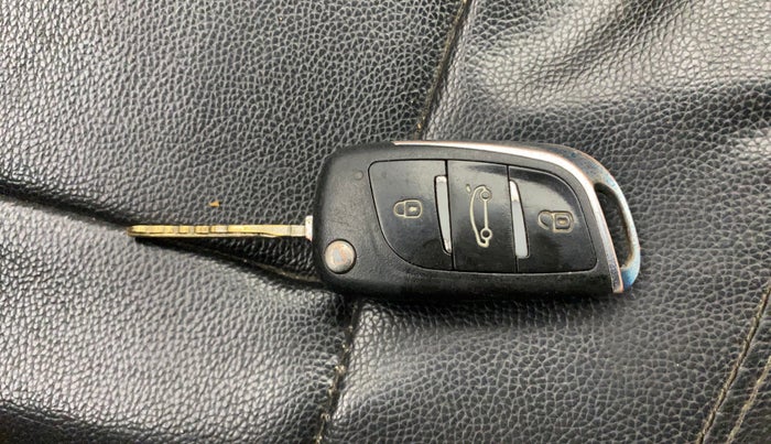 2014 Maruti Swift Dzire VXI, Petrol, Manual, 1,26,963 km, Key Close Up