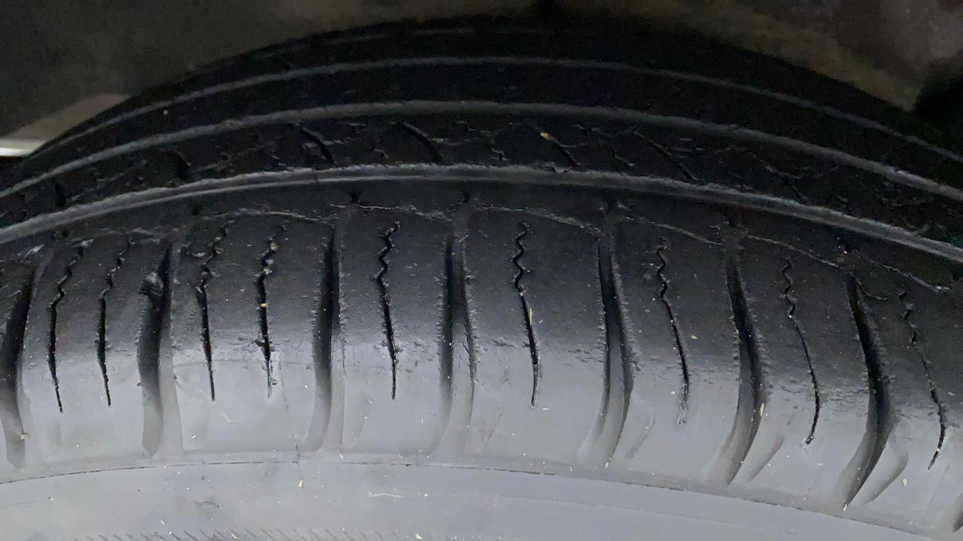 2016 Honda CRV 2.0L I-VTEC 2WD AT, Petrol, Automatic, 36,491 km, Right Rear Tyre Tread
