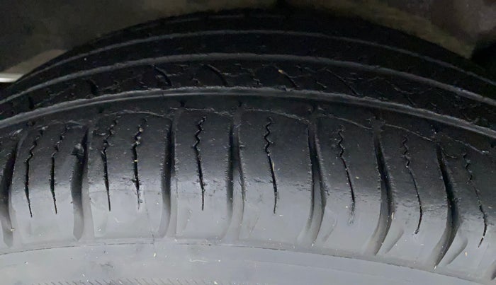 2016 Honda CRV 2.0L I-VTEC 2WD AT, Petrol, Automatic, 36,491 km, Right Rear Tyre Tread