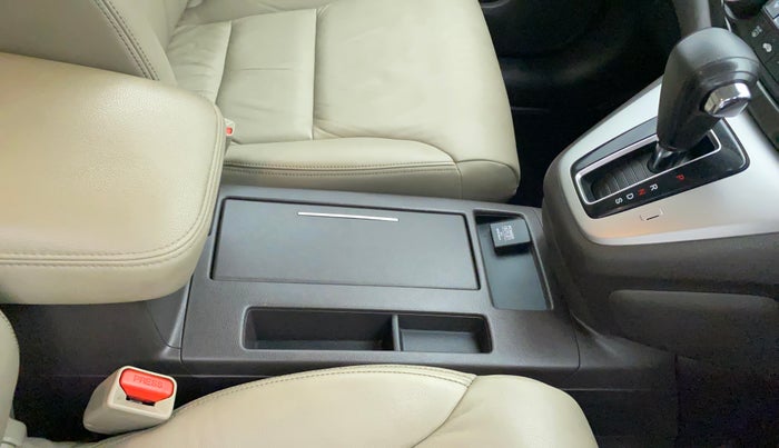 2016 Honda CRV 2.0L I-VTEC 2WD AT, Petrol, Automatic, 36,491 km, Gear Lever