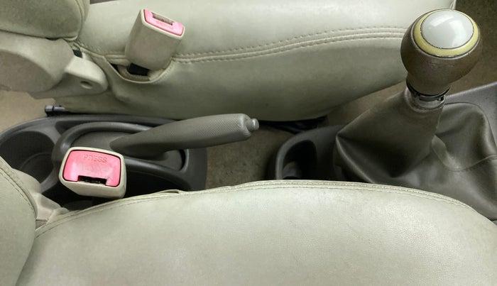 2013 Toyota Etios G, Petrol, Manual, 79,494 km, Gear Lever