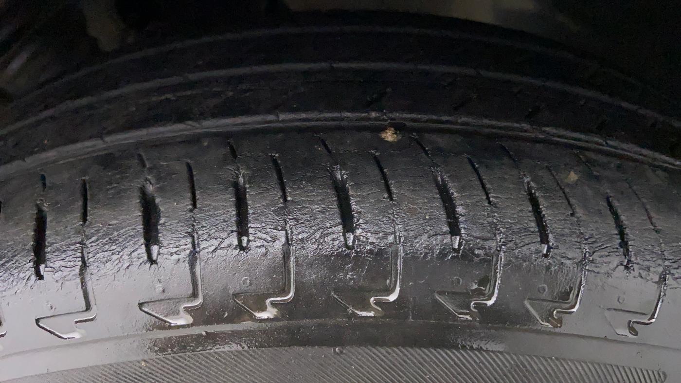 2018 Maruti IGNIS DELTA 1.2 K12, Petrol, Manual, 5,201 km, Left Front Tyre Tread