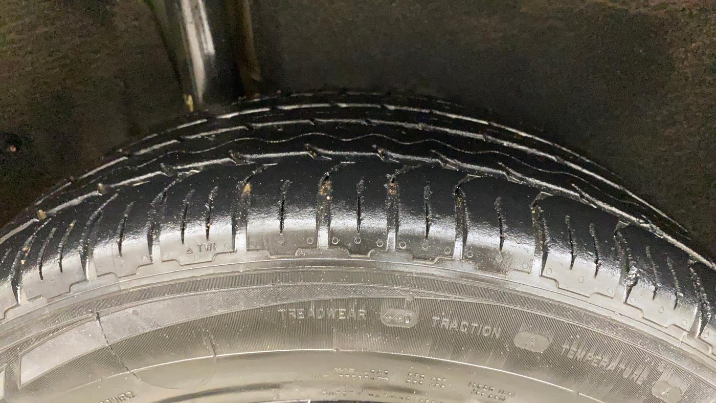 2019 Maruti Vitara Brezza ZDI PLUS AMT, Diesel, Automatic, 1,08,473 km, Right Rear Tyre Tread