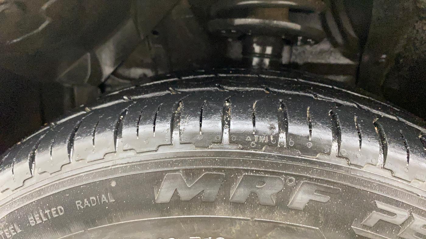 2019 Maruti Vitara Brezza ZDI PLUS AMT, Diesel, Automatic, 1,08,473 km, Left Front Tyre Tread