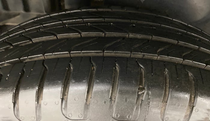 2015 Maruti Swift Dzire ZDI, Diesel, Manual, 37,746 km, Right Rear Tyre Tread