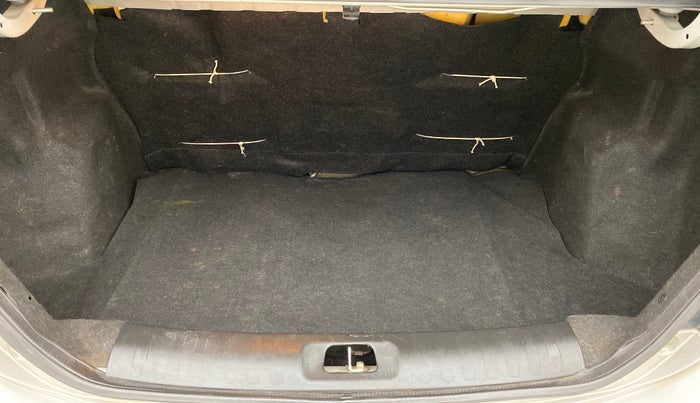 2015 Maruti Swift Dzire ZDI, Diesel, Manual, 37,746 km, Boot Inside