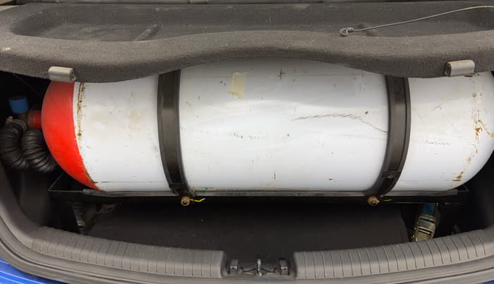 2018 Hyundai Grand i10 SPORTZ 1.2 KAPPA VTVT, CNG, Manual, 1,20,000 km, Boot Inside