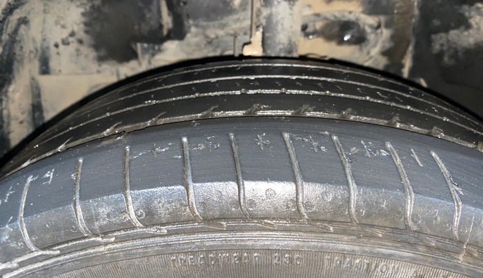 2022 Tata NEXON XM PETROL, Petrol, Manual, 60,326 km, Left Front Tyre Tread