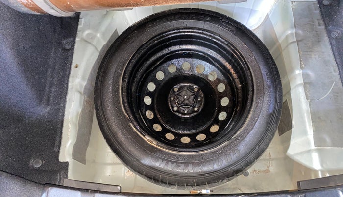 2022 Tata NEXON XM PETROL, Petrol, Manual, 60,326 km, Spare Tyre