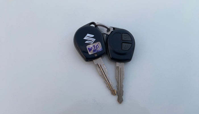 2013 Maruti Swift VXI, Petrol, Manual, 47,030 km, Key Close Up