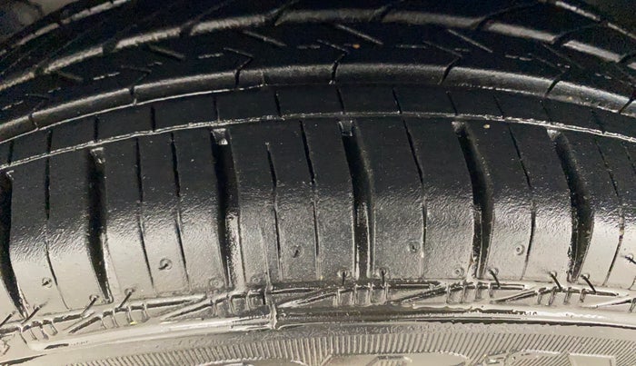 2017 Maruti Celerio ZXI AMT, Petrol, Automatic, 37,810 km, Left Front Tyre Tread