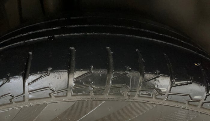 2021 Maruti S Cross DELTA 1.5, Petrol, Manual, 85,389 km, Right Rear Tyre Tread