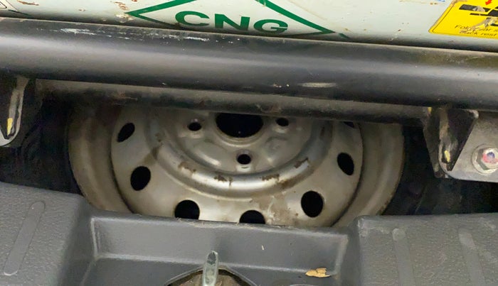 2012 Maruti Wagon R 1.0 LXI CNG, CNG, Manual, 58,318 km, Dicky (Boot door) - Tool missing