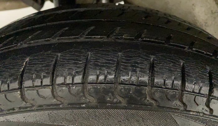 2012 Maruti Wagon R 1.0 LXI CNG, CNG, Manual, 58,318 km, Right Rear Tyre Tread