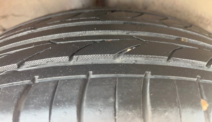 2020 KIA SONET HTX 1.0 IMT, Petrol, Manual, 1,09,076 km, Right Rear Tyre Tread