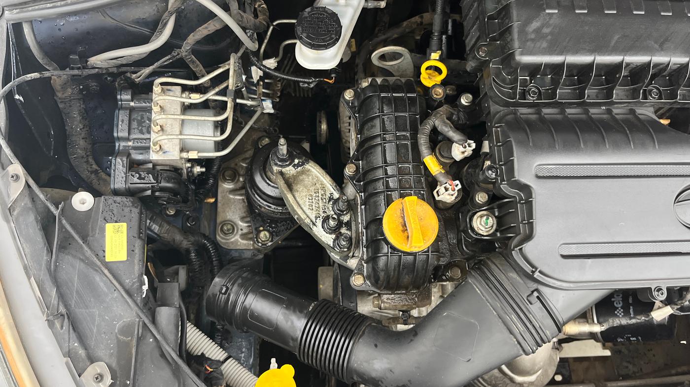 2021 Tata Tiago XZA PLUS PETROL, Petrol, Automatic, 28,549 km, Engine View - Right