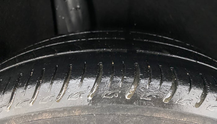 2019 Maruti Baleno DELTA PETROL 1.2, Petrol, Manual, 63,840 km, Right Rear Tyre Tread