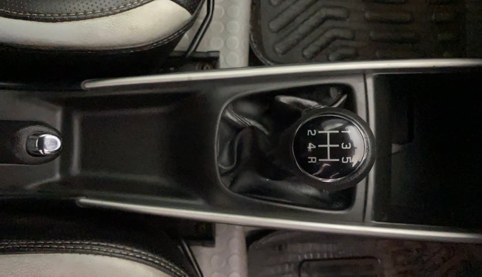 2016 Maruti Baleno ZETA PETROL 1.2, Petrol, Manual, 69,973 km, Gear Lever