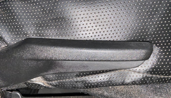 2016 Maruti Baleno ZETA PETROL 1.2, Petrol, Manual, 69,973 km, Driver Side Adjustment Panel