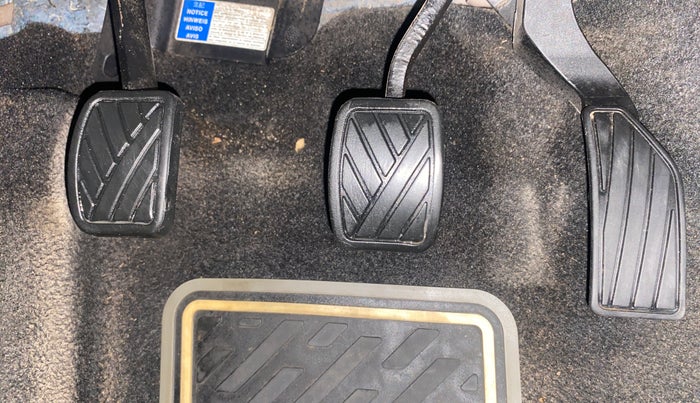 2018 Maruti S Cross SIGMA 1.3, Diesel, Manual, 87,366 km, Pedals