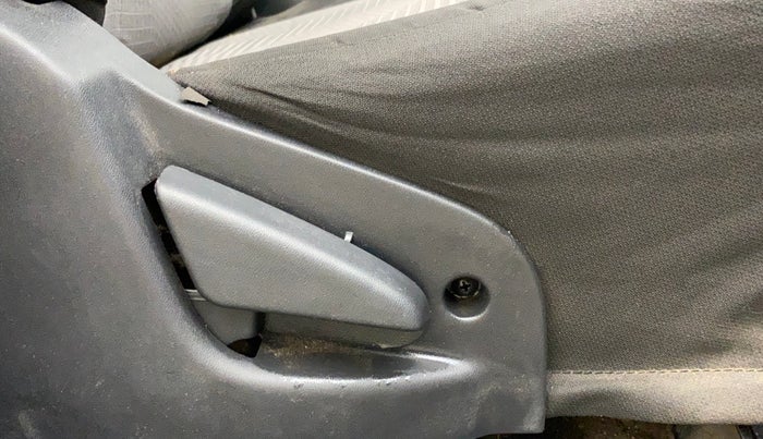 2021 Datsun Go Plus T, Petrol, Manual, 67,669 km, Driver Side Adjustment Panel
