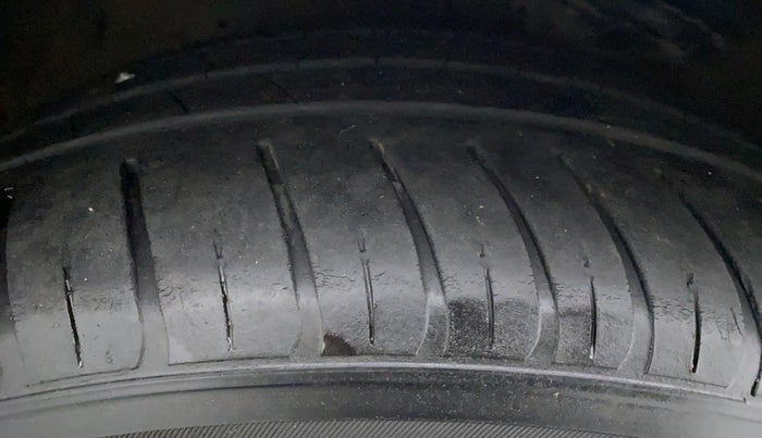 2015 Hyundai New Elantra 1.6 SX AT, Diesel, Automatic, 58,252 km, Right Rear Tyre Tread