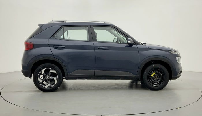 2020 Hyundai VENUE 1.5 SX CRDI MT, Diesel, Manual, 34,757 km, Right Side View