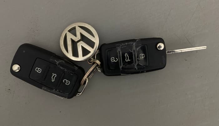 2015 Volkswagen Polo HIGHLINE1.2L, Petrol, Manual, 20,755 km, Key Close Up