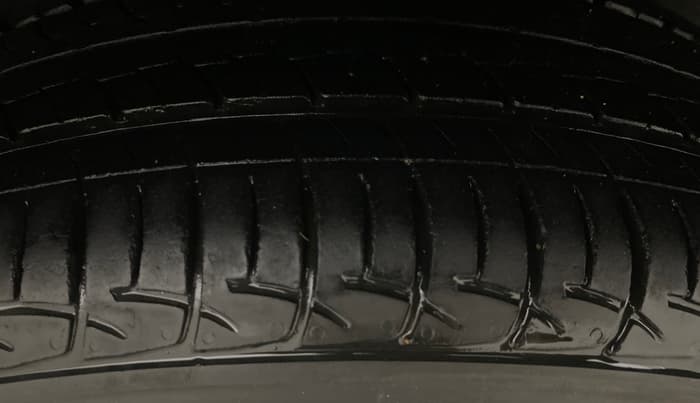 2015 Volkswagen Polo HIGHLINE1.2L, Petrol, Manual, 20,755 km, Left Rear Tyre Tread