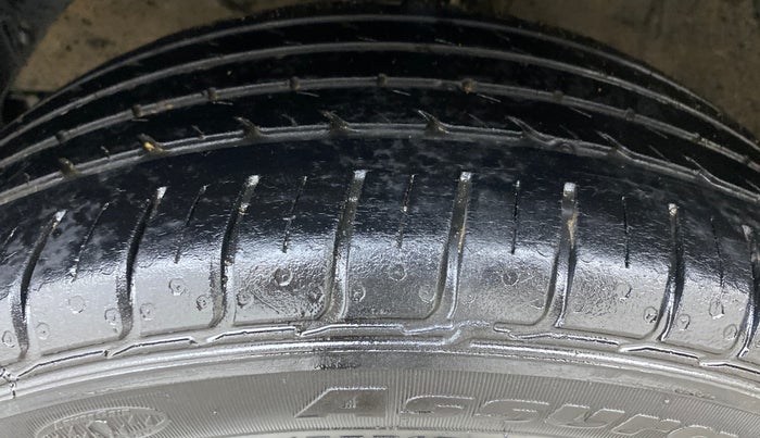 2017 Maruti Baleno ZETA PETROL 1.2, Petrol, Manual, 96,859 km, Left Front Tyre Tread