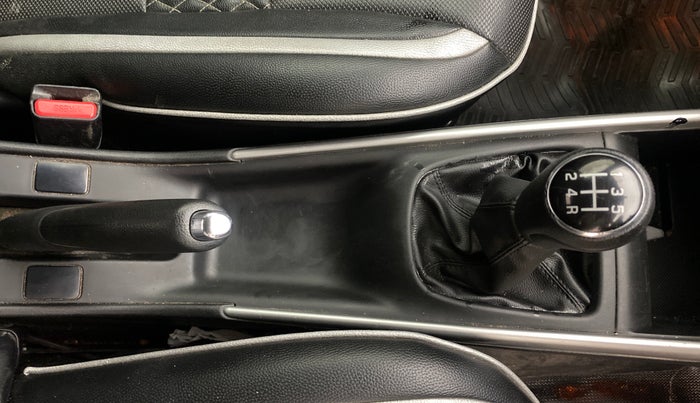 2017 Maruti Baleno ZETA PETROL 1.2, Petrol, Manual, 96,859 km, Gear Lever